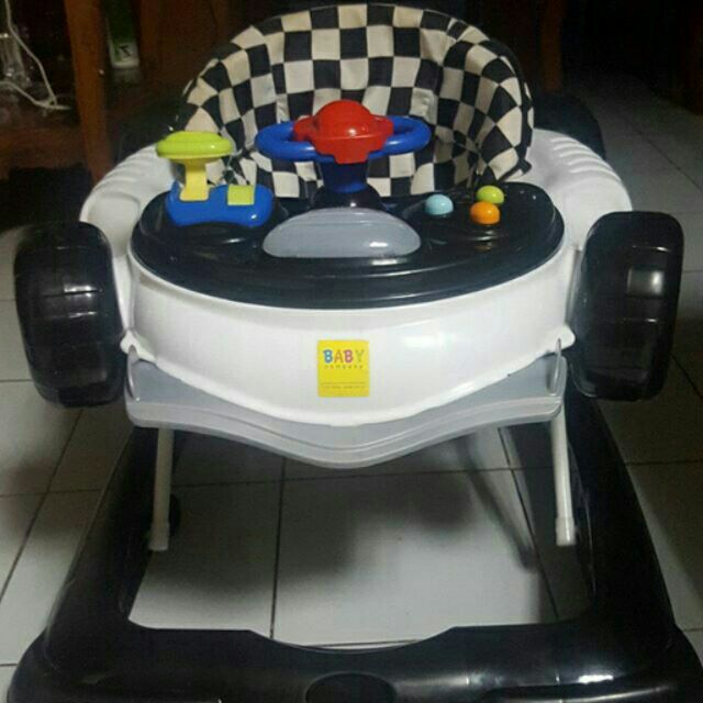 babylo racing car walker