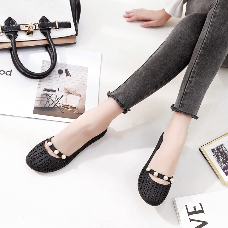 women's plastic beach shoes