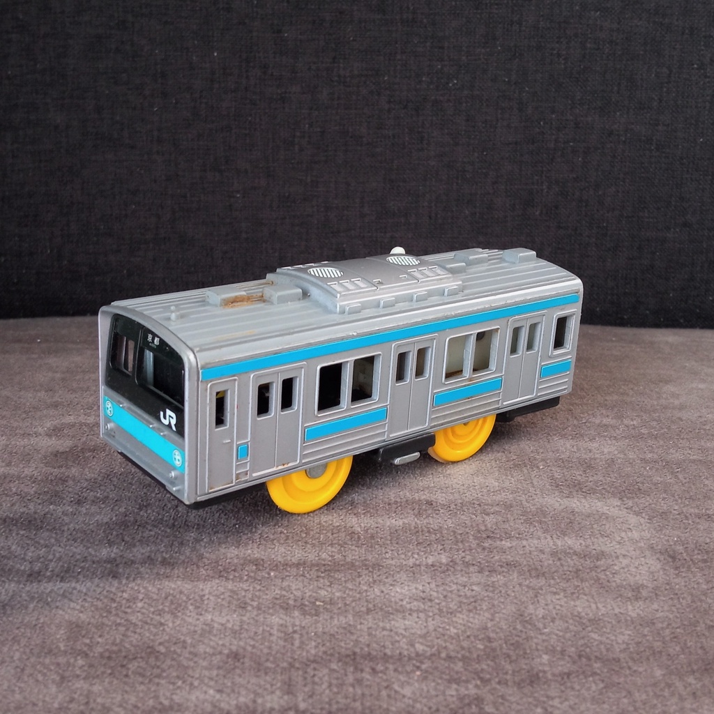 Preloved Tomy S33 205 series Commuter Train plarail battery operated