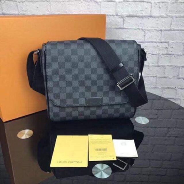 Replica Louis Vuitton M44000 District PM Messenger Bag Monogram