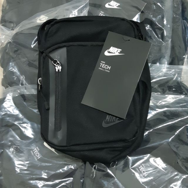 nike sling bag black