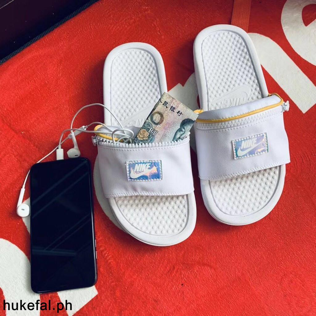 nike benassi zipper slides