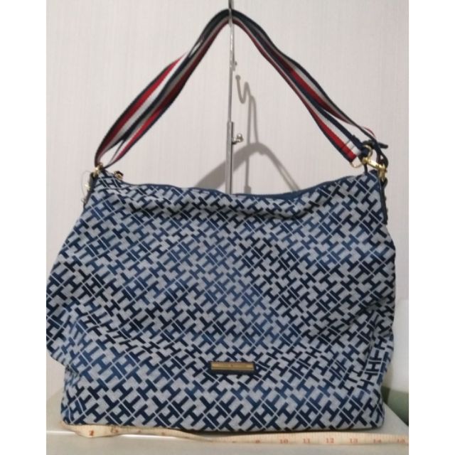 tommy hilfiger hobo bag