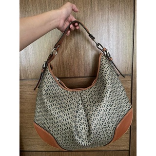 louis quatorze sling bag price