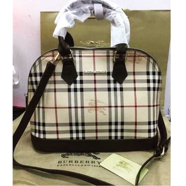 burberry sling bag price