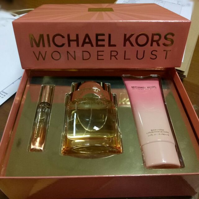 michael kors wonderlust perfume set
