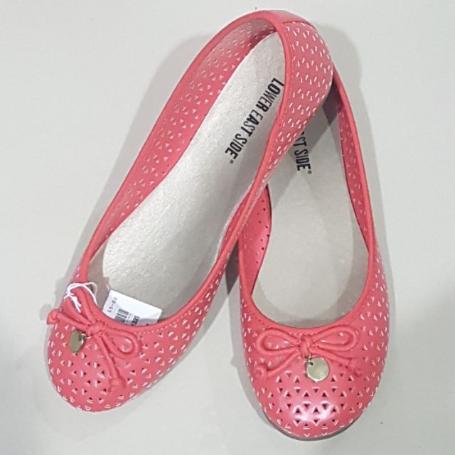 payless red shoes