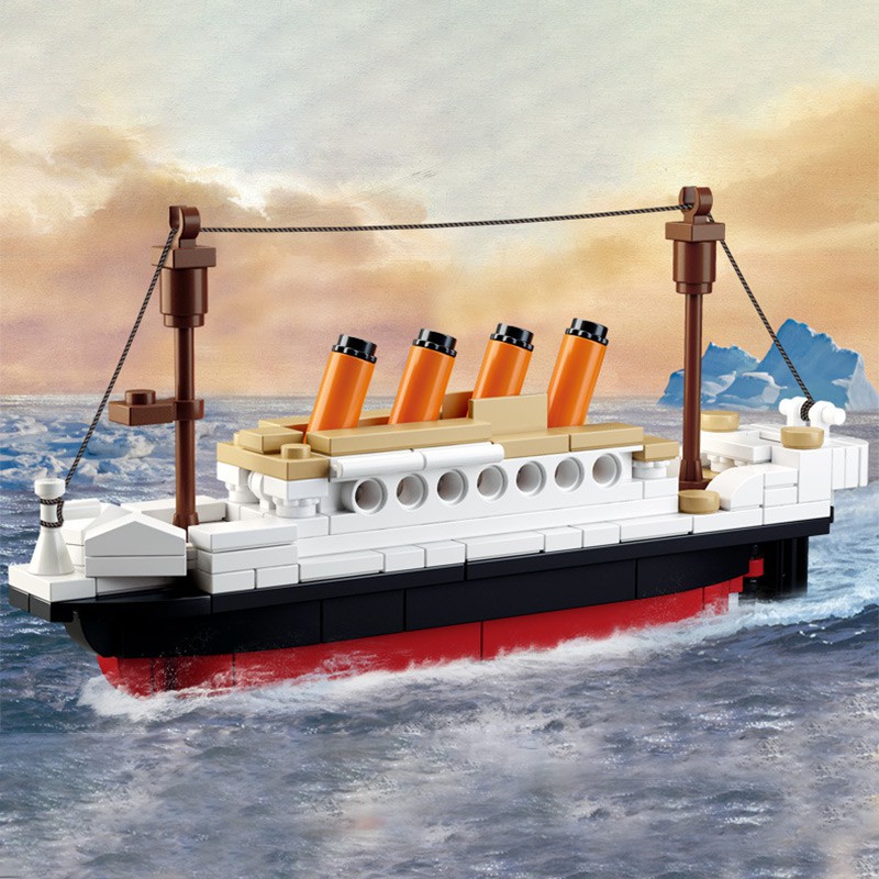 small titanic toy