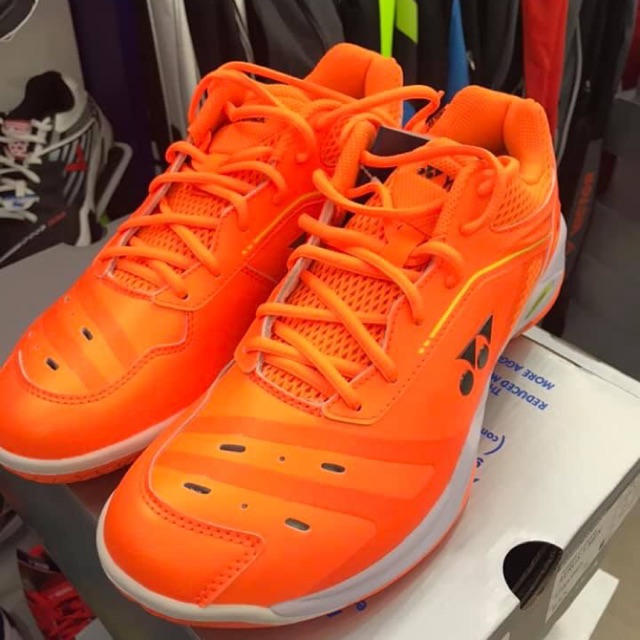 yonex momota shoes