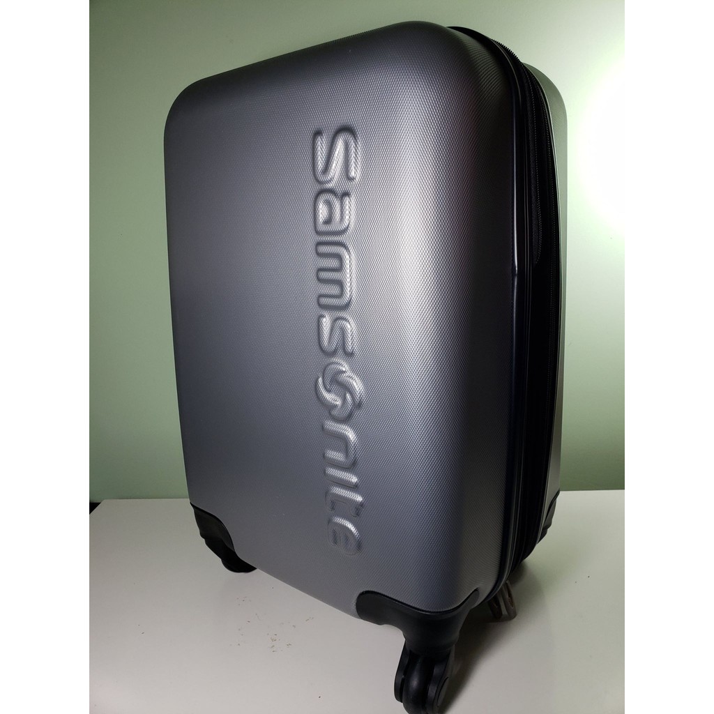 samsonite bag on wheels