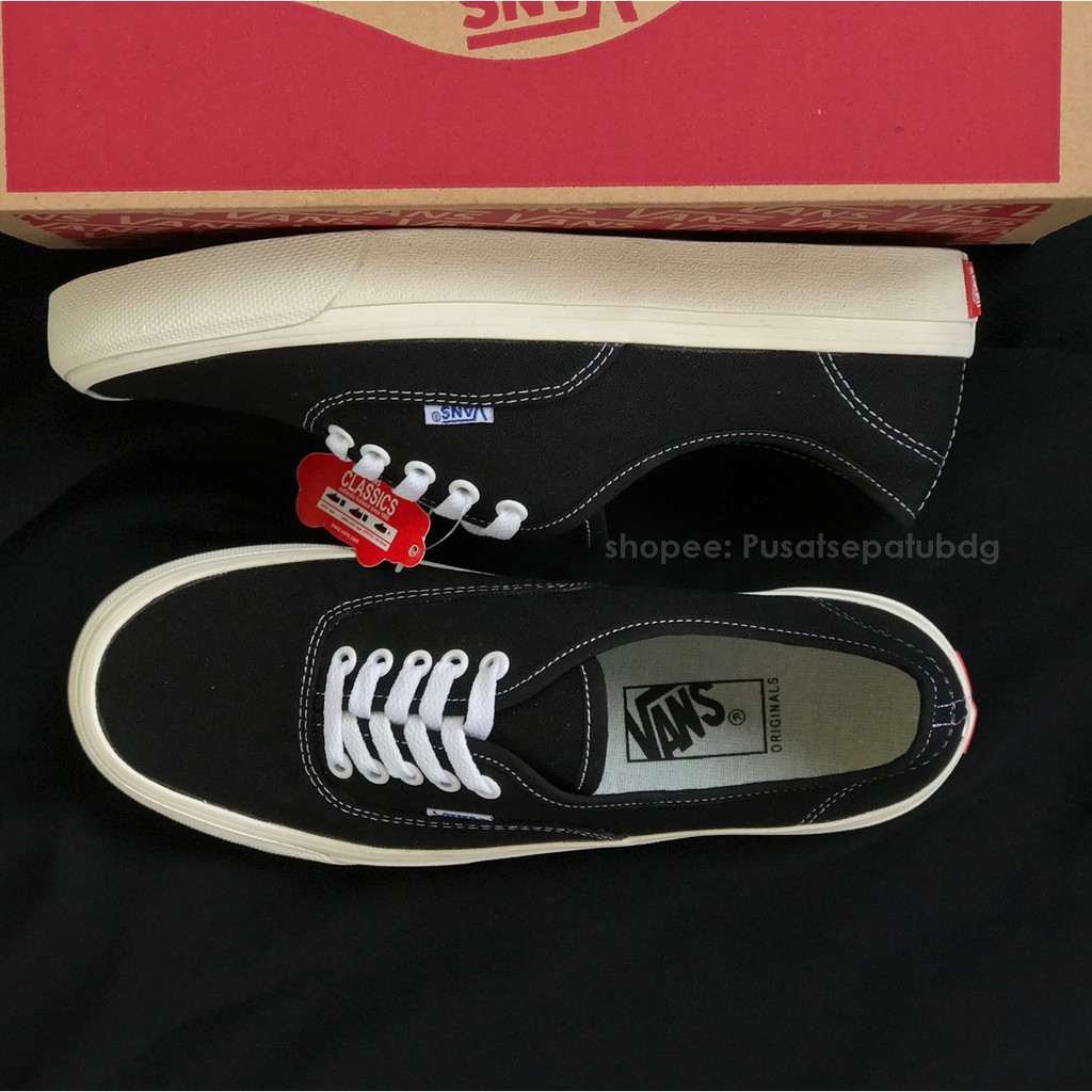 vans authentic og black