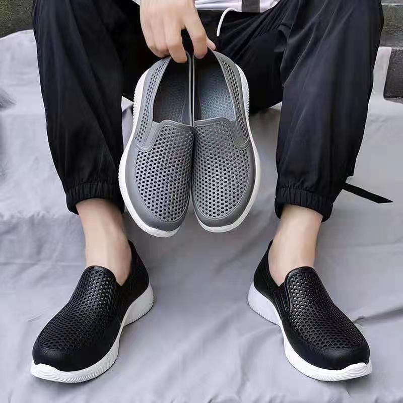 2022 CROCS Waterproof Outside Farlight Jelly Shoes Suitable For Rainy