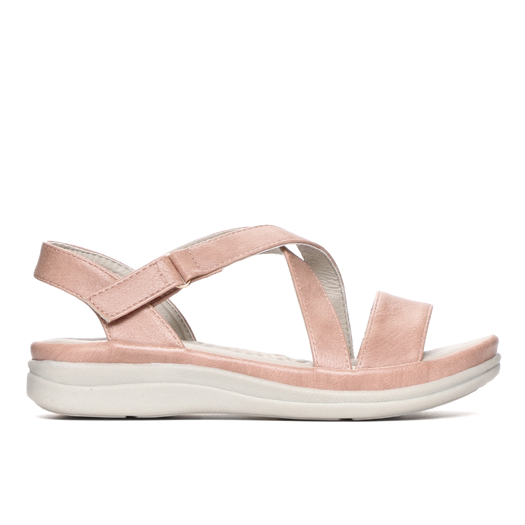 sandals in parisian