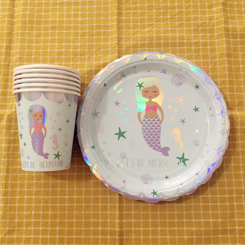 festive paper plates