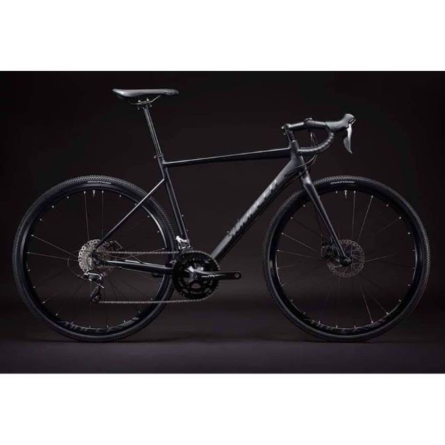 black gravel bike