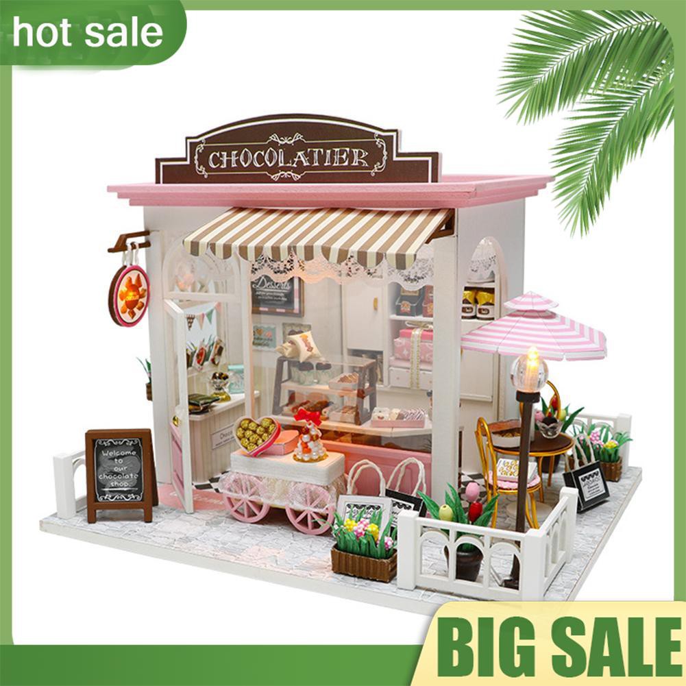 miniature toy houses