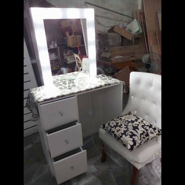 vanity dresser with mirror