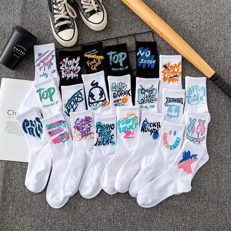 Korean Iconic socks Cotton graffiti White sports socks for men sock