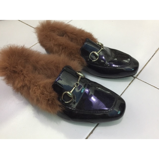 gucci fluffy shoes