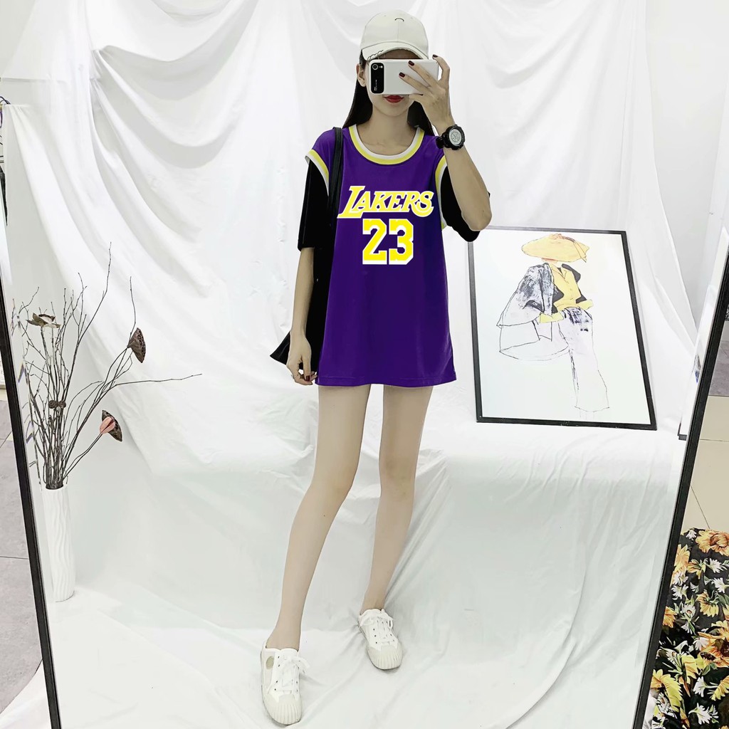 lakers jersey girl