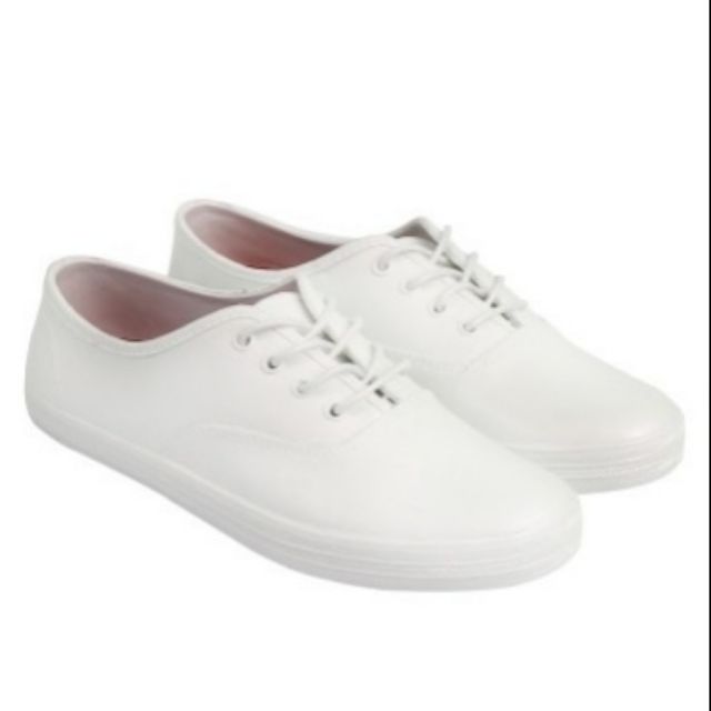 easy soft white shoes