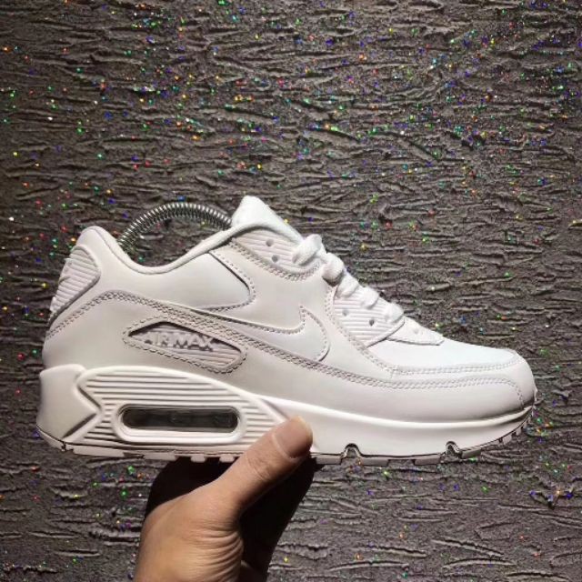 classic nike air max 90