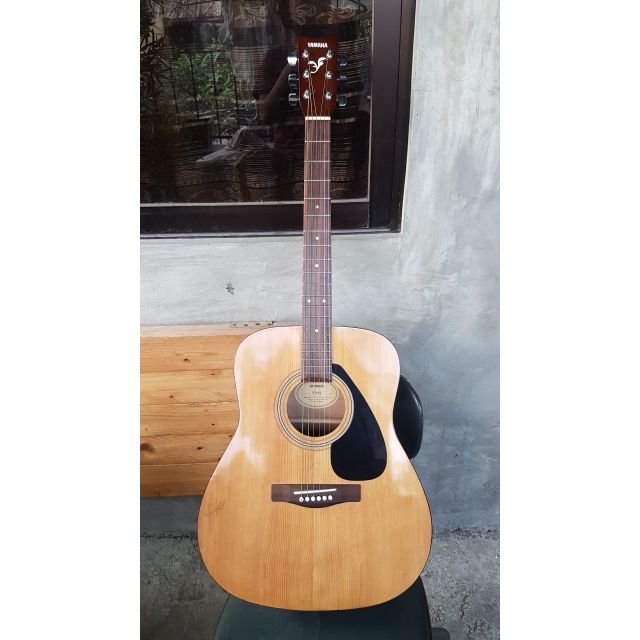 yamaha acoustic guitar