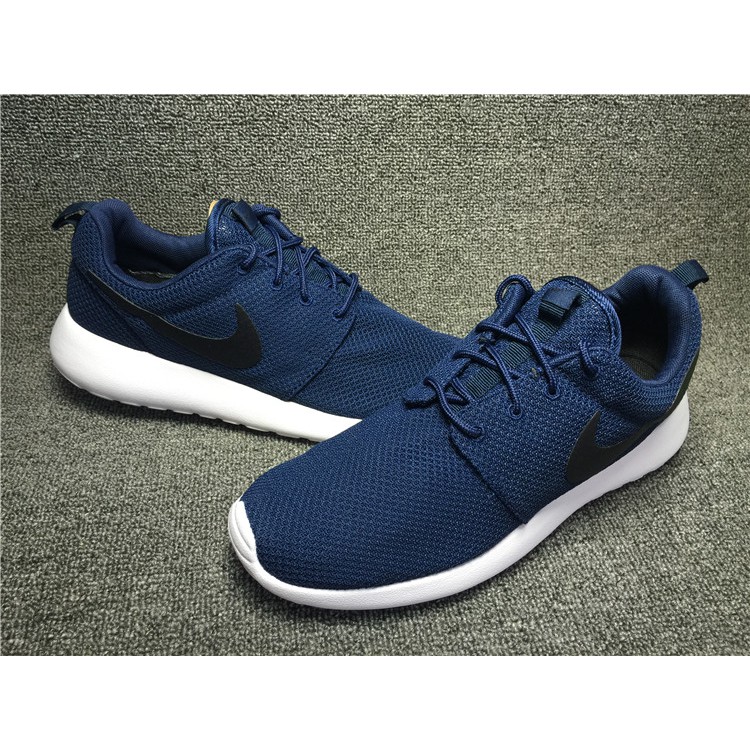 dark blue roshe runs