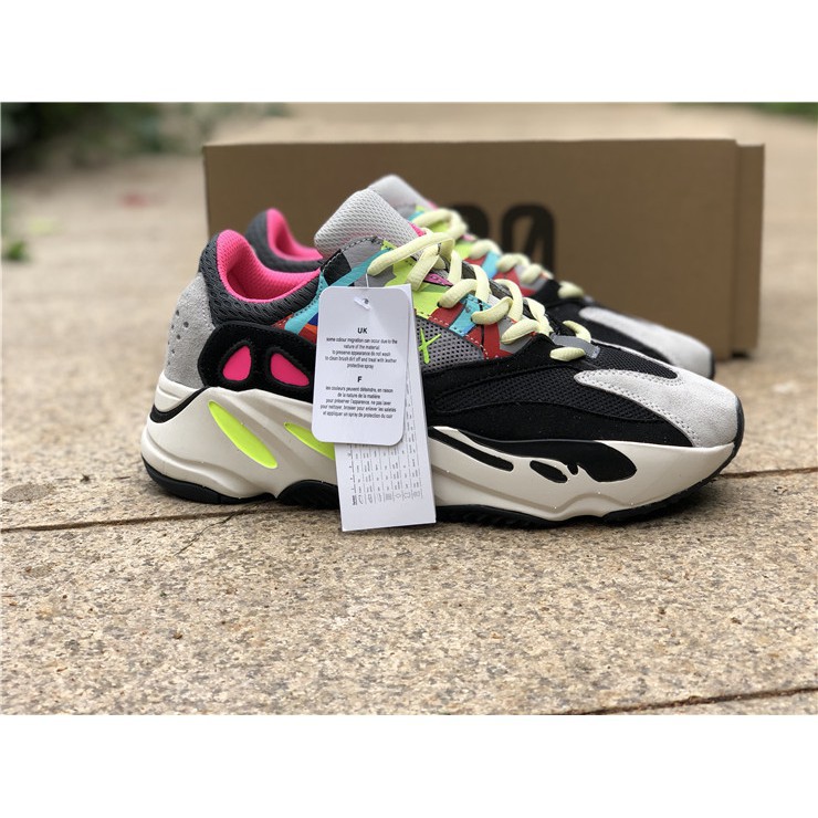 yeezy 700 kaws