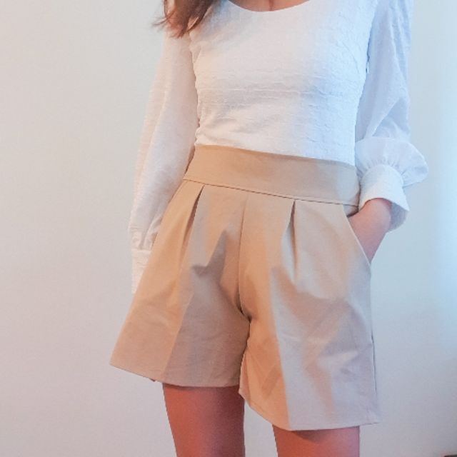 high waisted fabric shorts