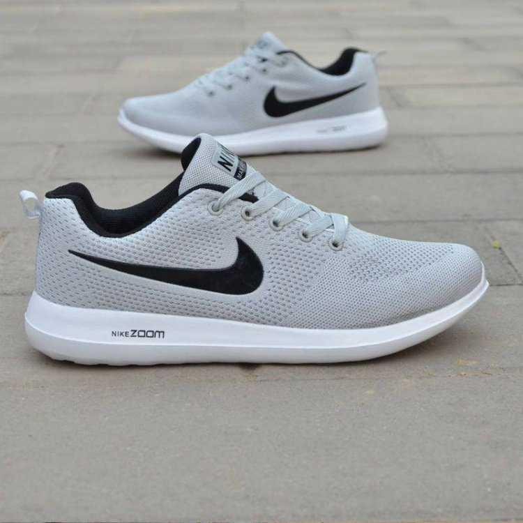 zoom running shoes