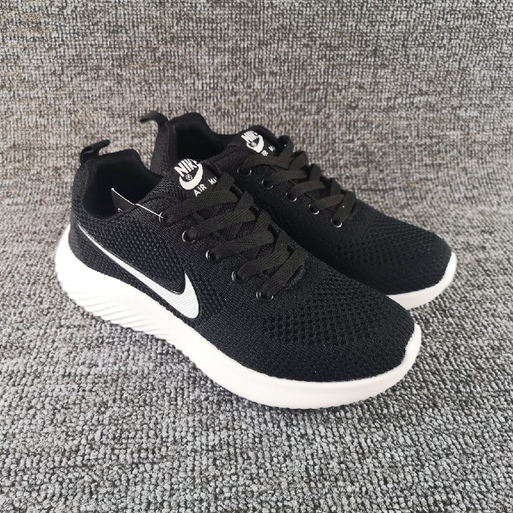 nike non slip sneakers