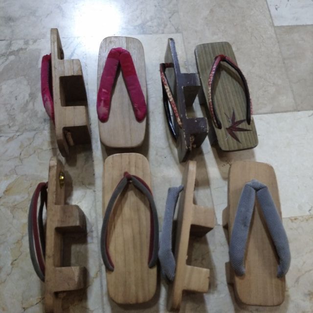 japanese wooden slippers
