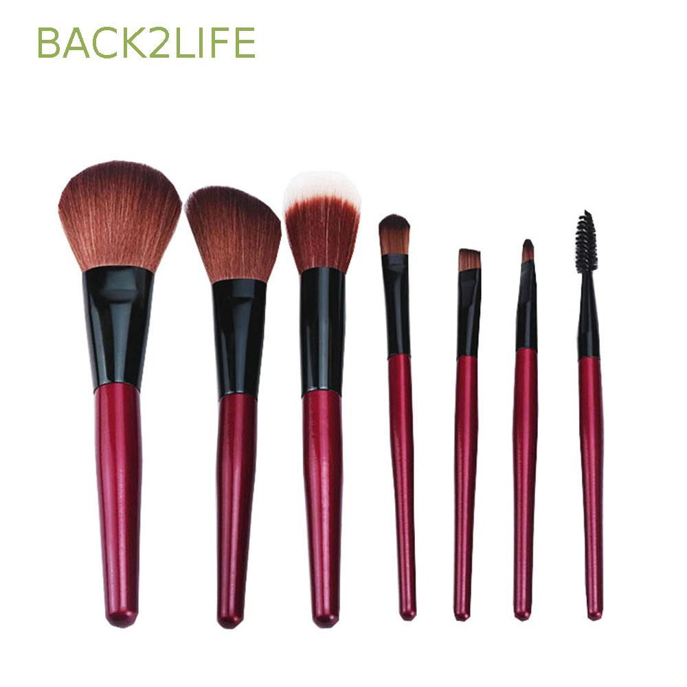 cosmetic brushes and accessories