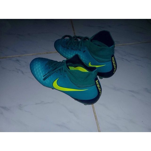 Nike spike shoes | Shopee Philippines