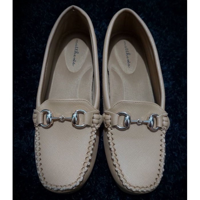Matthews Loafers (Pre-Loved) | Shopee Philippines