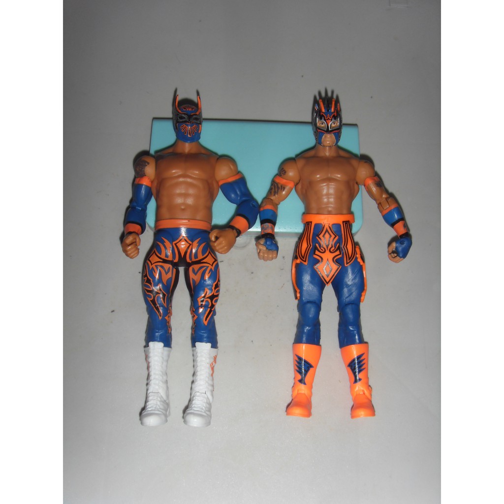 wwe sin cara and kalisto action figures