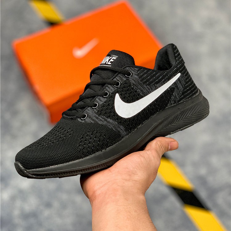 nike internationalist 5.5