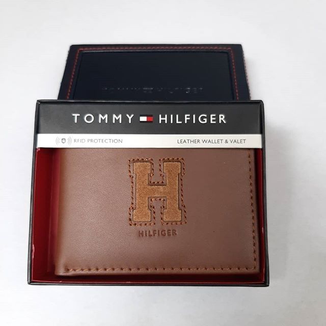 tommy leather wallet