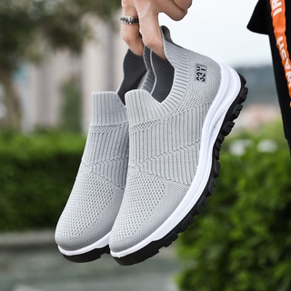 Korean Style Low Cut Soft Bottom Breathable Men shoes Trending Rubber Casual Running Sports shoes