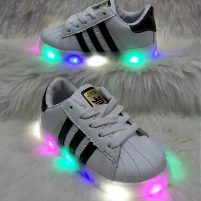 chaussure led adidas superstar