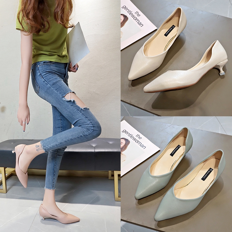 pointed low heel shoes