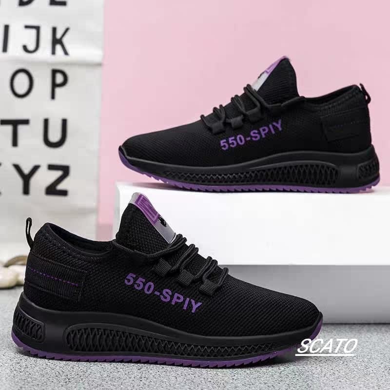 lightweight tennis shoes