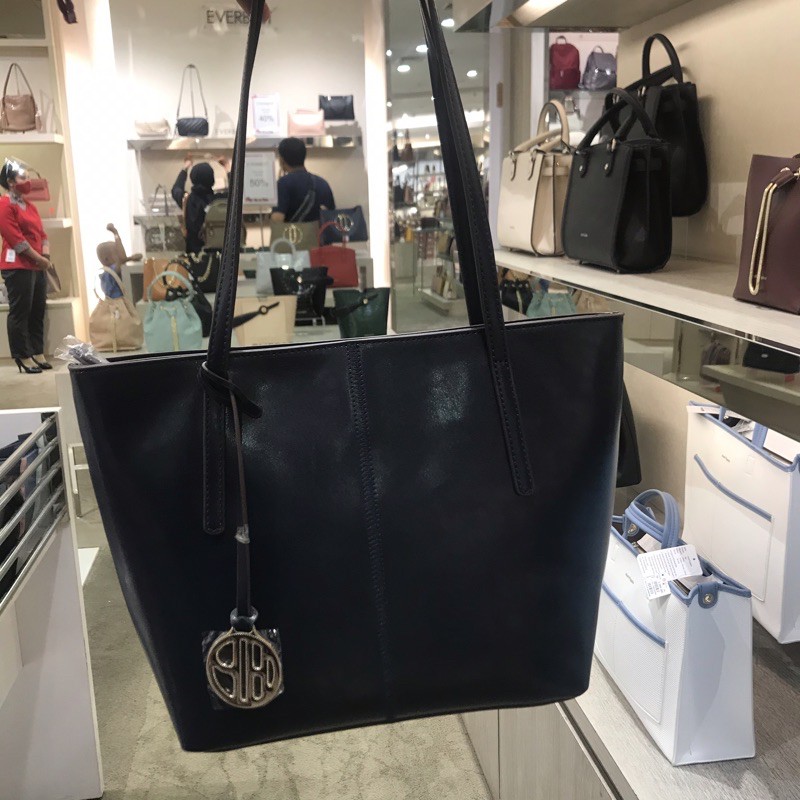 totebag hush puppies