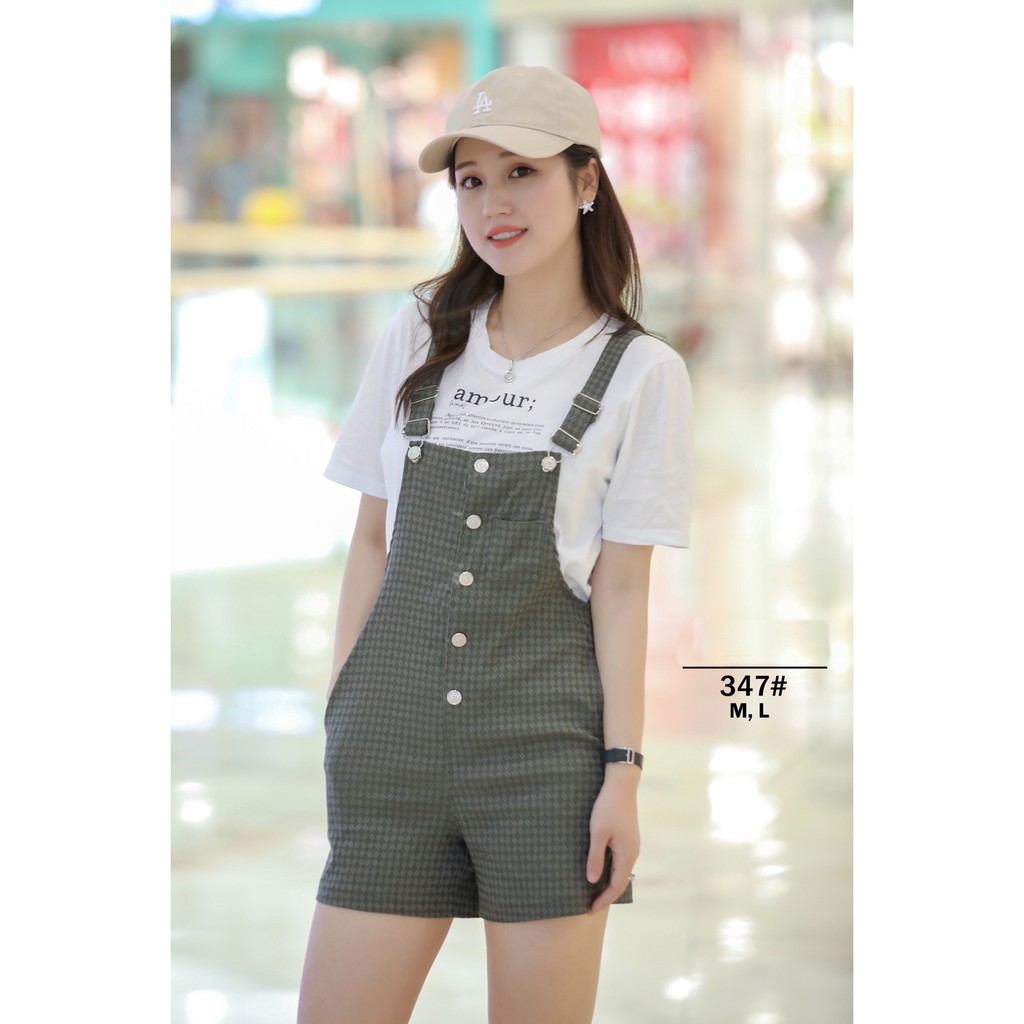 shorts jumper outfit