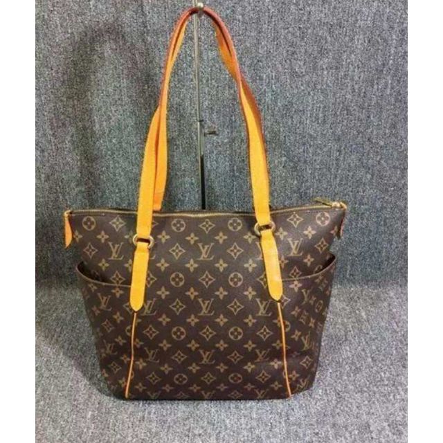 louis v tote bag