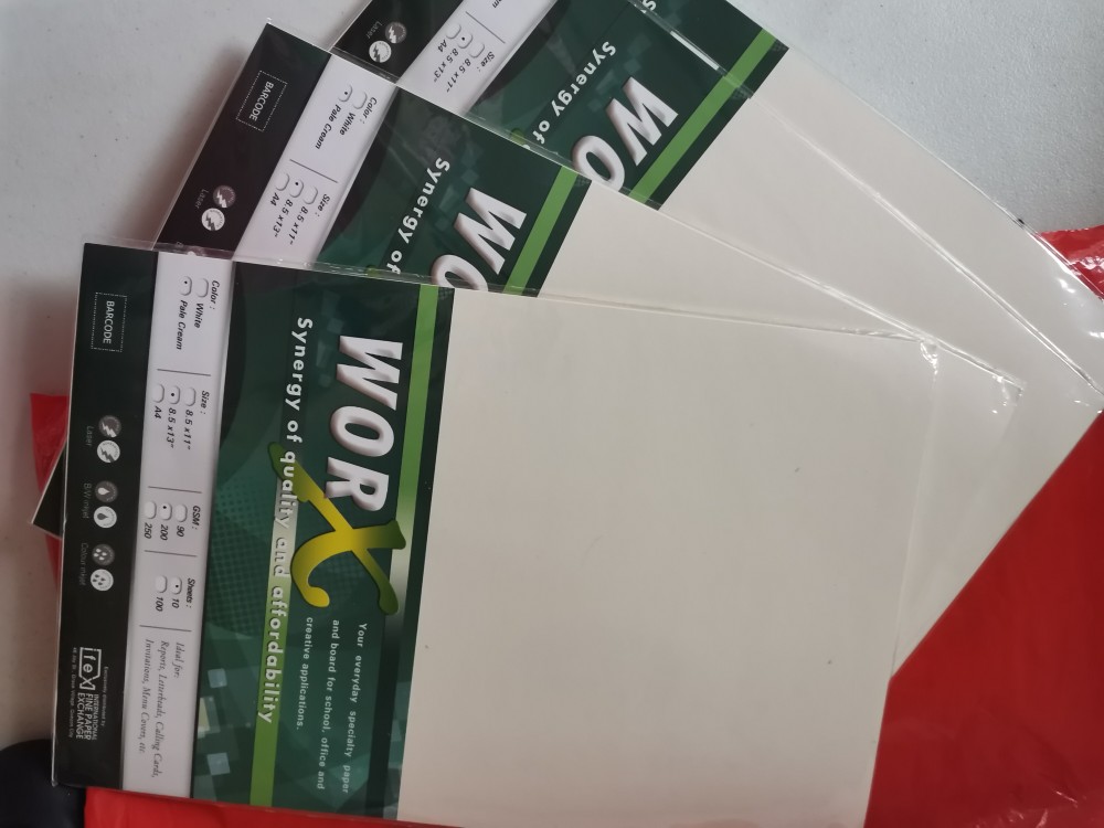 Worx Specialty/Board Paper 200 gsm White / Pale Cream , Short/Long Size