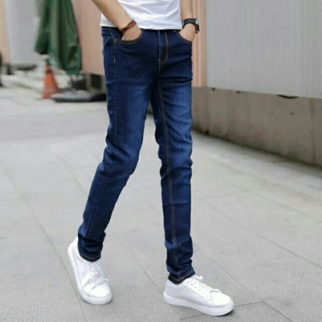 faded maong pants