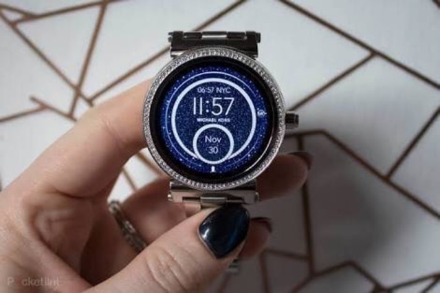 mk sofie smartwatch silver