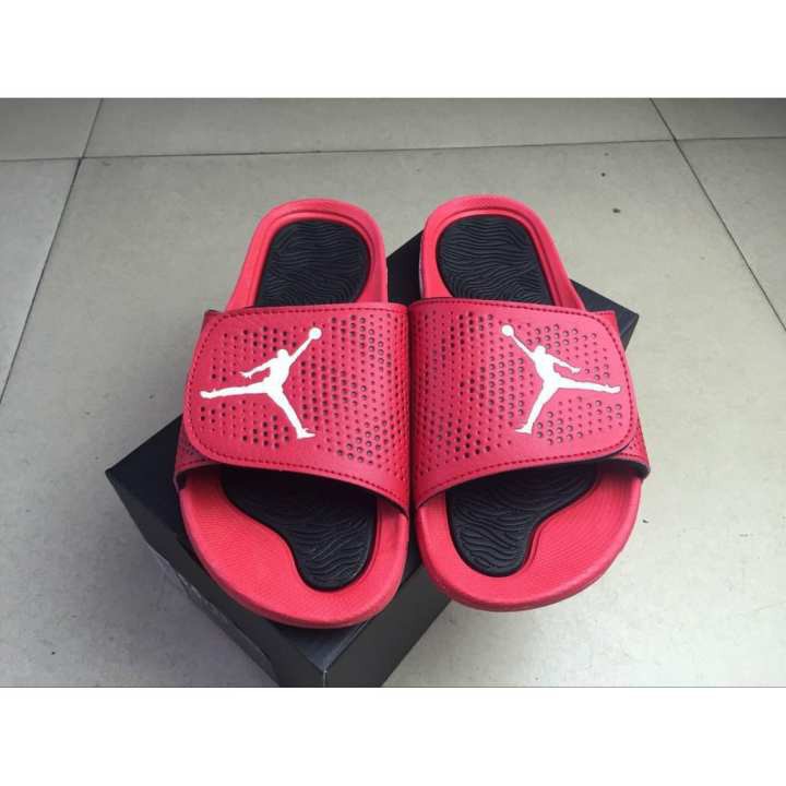 nike red flip flops